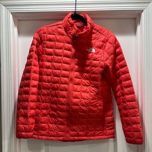 North Face puffer jacket- girls XL size 18